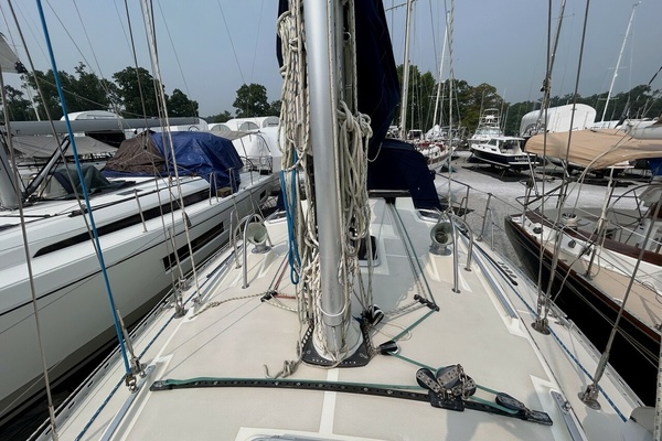 Free d Spirit 40ft Caliber Yacht For Sale
