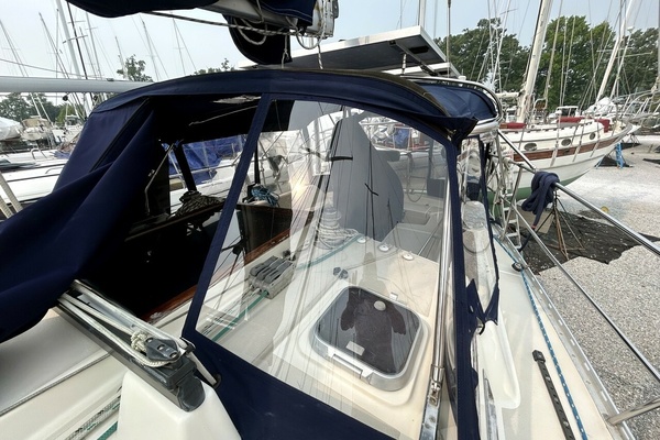 Free d Spirit 40ft Caliber Yacht For Sale