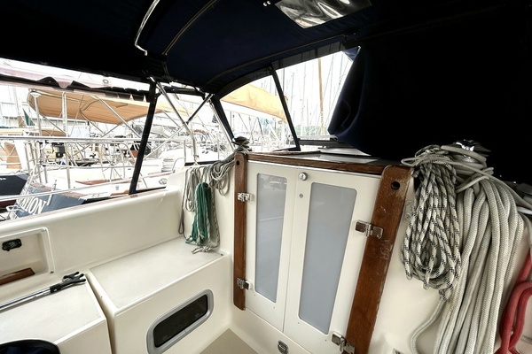 Free d Spirit 40ft Caliber Yacht For Sale