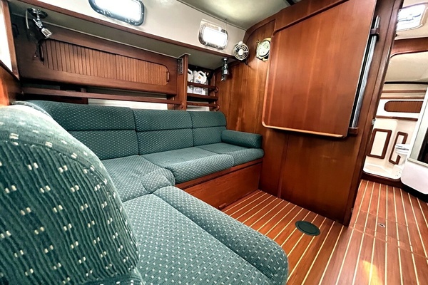 Free d Spirit 40ft Caliber Yacht For Sale