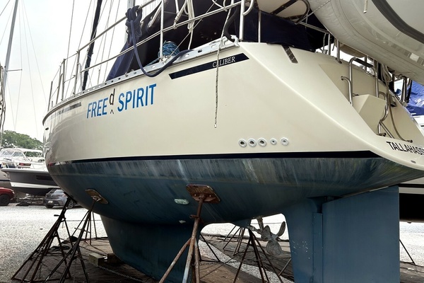 Free d Spirit 40ft Caliber Yacht For Sale