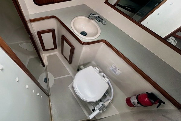 Free d Spirit 40ft Caliber Yacht For Sale