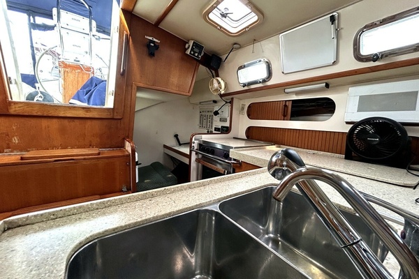 Free d Spirit 40ft Caliber Yacht For Sale
