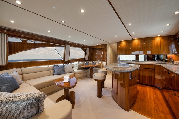2017 Viking 62