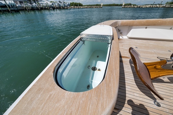 2017 Viking 62