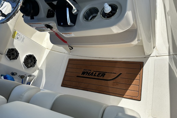 That s Amore 25ft Boston Whaler Yacht For Sale