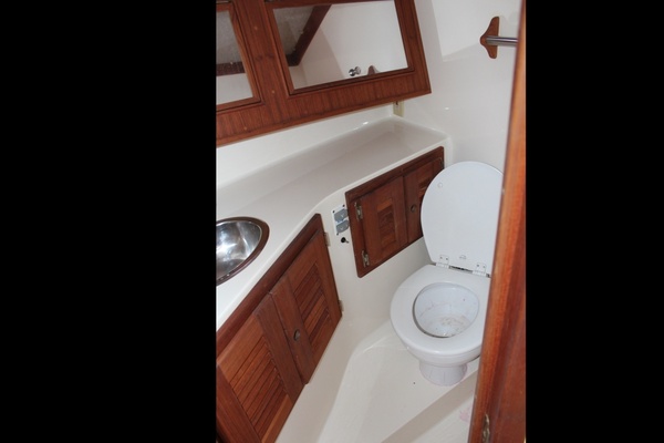 REEL ADDICTION 28ft Carolina Classic Yacht For Sale