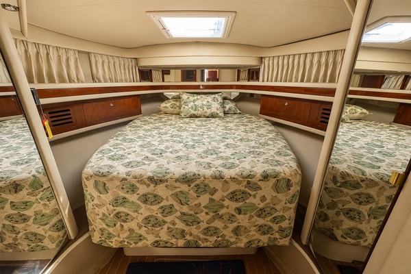 Crown  amp  Water 45ft Sea Ray Yacht For Sale