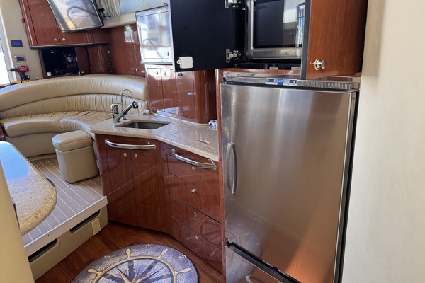 Crown  amp  Water 45ft Sea Ray Yacht For Sale