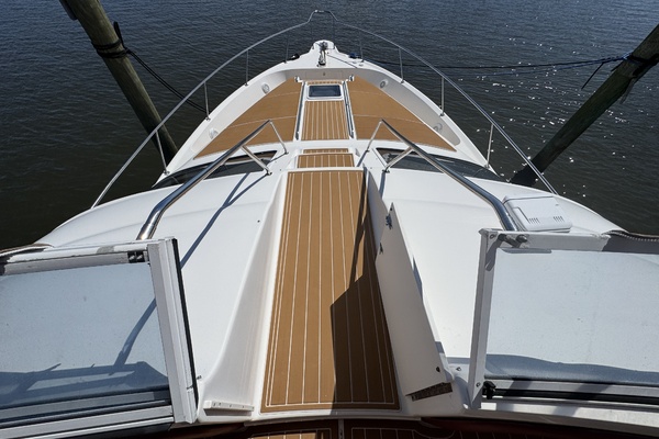 Crown  amp  Water 45ft Sea Ray Yacht For Sale