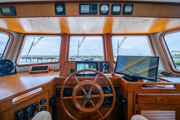 GRACE FULL LIVING 48ft Kadey Krogen Yacht For Sale