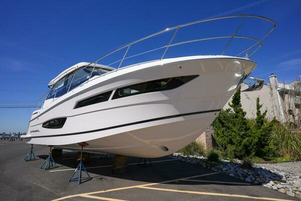 38ft Regal Yacht For Sale