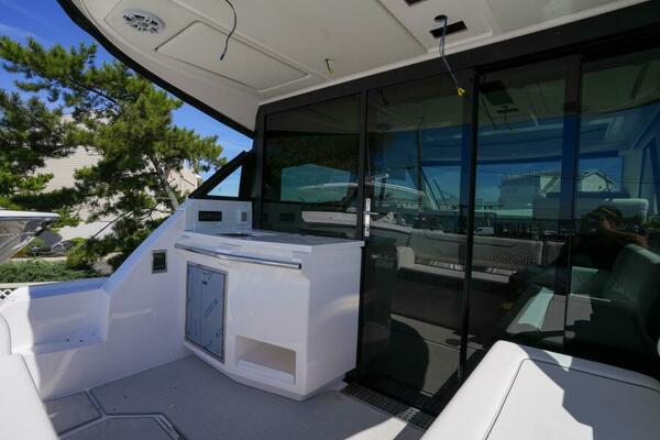 38ft Regal Yacht For Sale