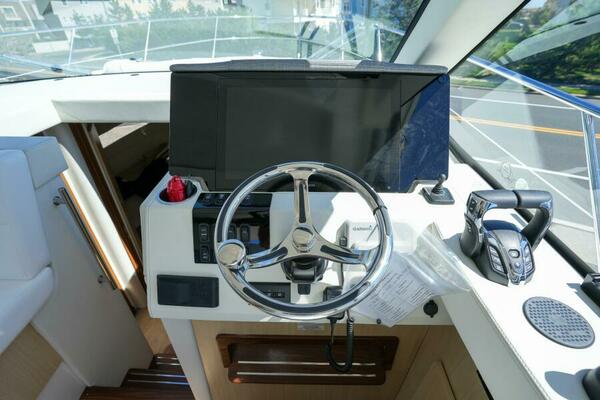 38ft Regal Yacht For Sale