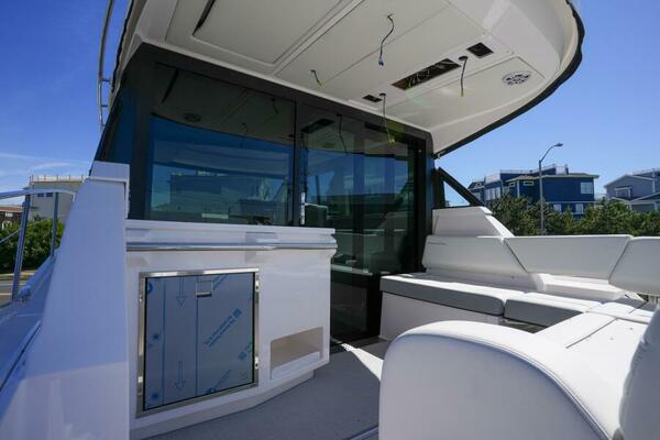 38ft Regal Yacht For Sale