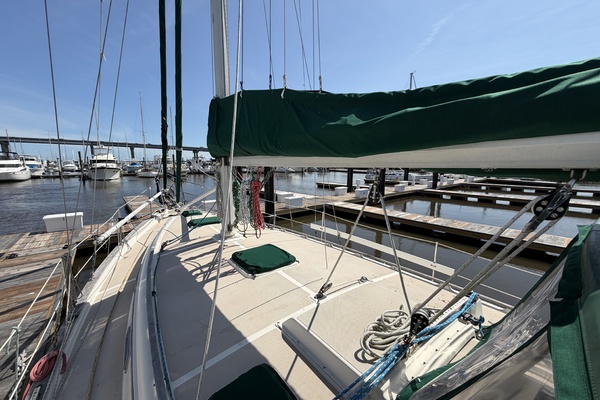 Freedom 38ft Island Packet Yacht For Sale