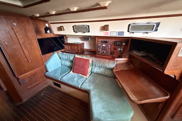Freedom 38ft Island Packet Yacht For Sale