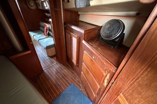 Freedom 38ft Island Packet Yacht For Sale