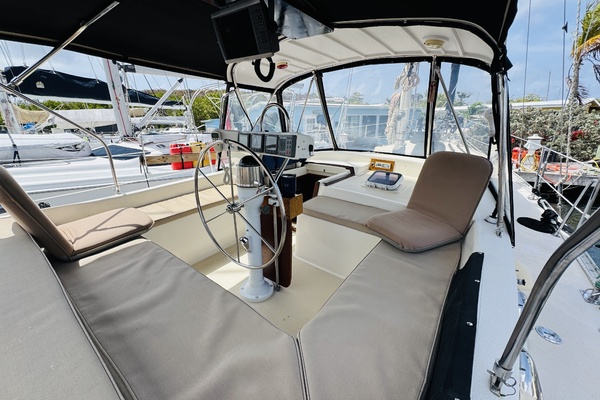 Music II 41ft Catalina Morgan Yacht For Sale