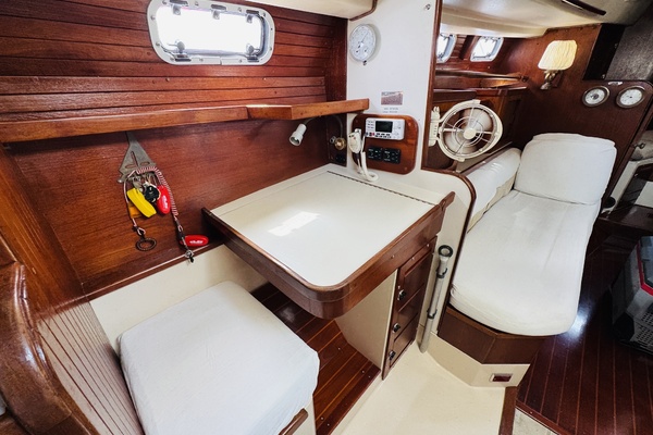 Music II 41ft Catalina Morgan Yacht For Sale