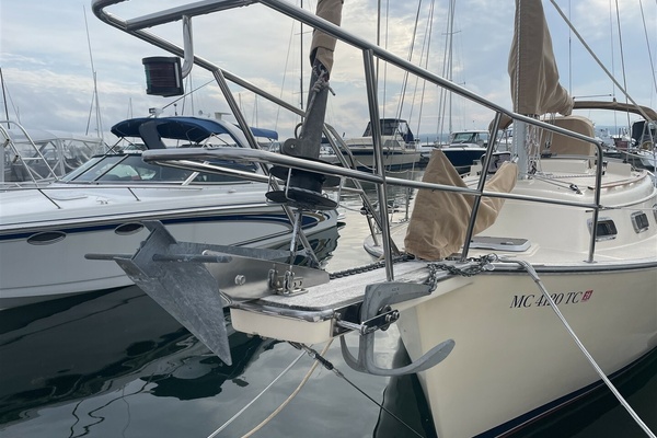 Bermuda Shorts 27ft Island Packet Yacht For Sale