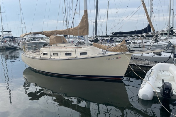 Bermuda Shorts 27ft Island Packet Yacht For Sale