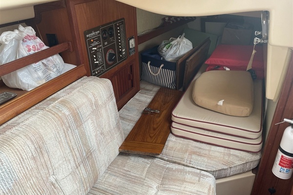 Bermuda Shorts 27ft Island Packet Yacht For Sale