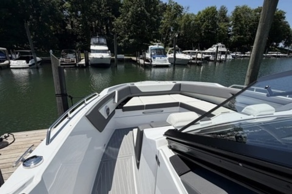 42ft Cruisers Yachts Yacht For Sale