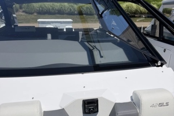 42ft Cruisers Yachts Yacht For Sale