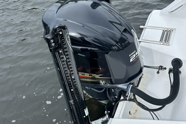 22ft Sportsman Yacht For Sale