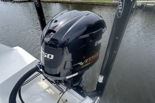 22ft Sportsman Yacht For Sale