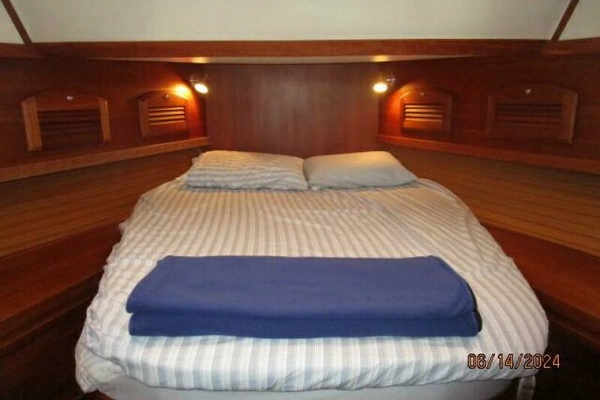 2005 Sabre 42