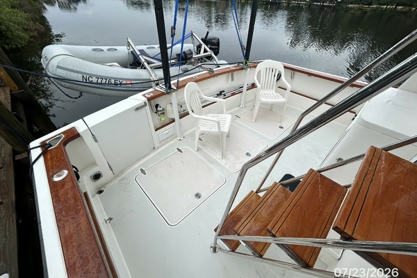 42' Sabre cockpit1