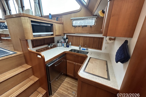 42' Sabre galley2