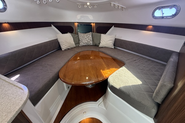 34ft Pursuit Yacht For Sale