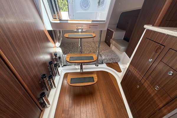 34ft Pursuit Yacht For Sale