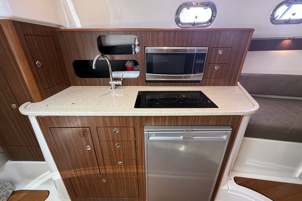 34ft Pursuit Yacht For Sale