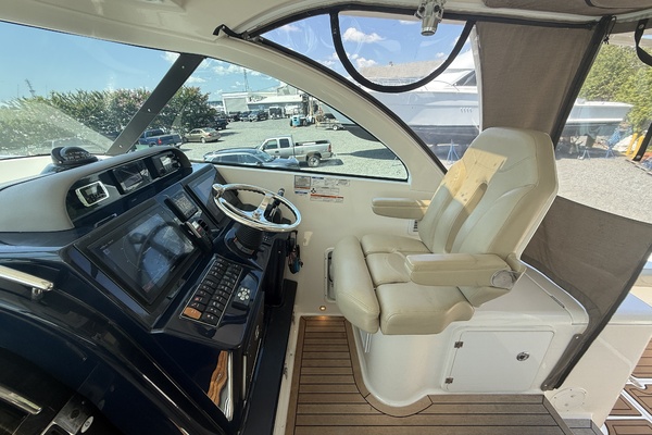 34ft Pursuit Yacht For Sale
