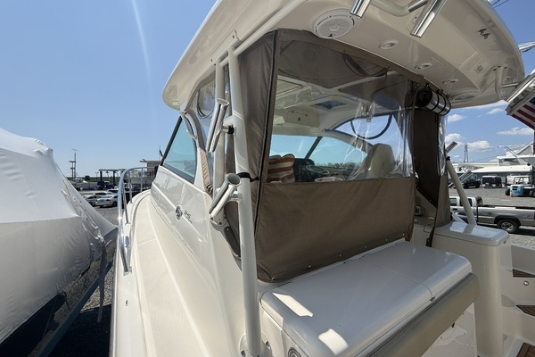 34ft Pursuit Yacht For Sale