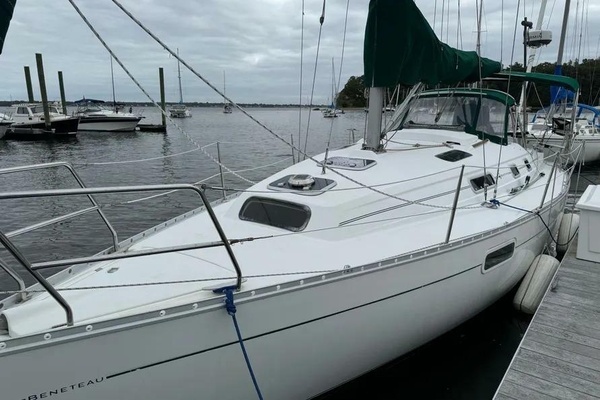 Destiny 32ft Beneteau Yacht For Sale