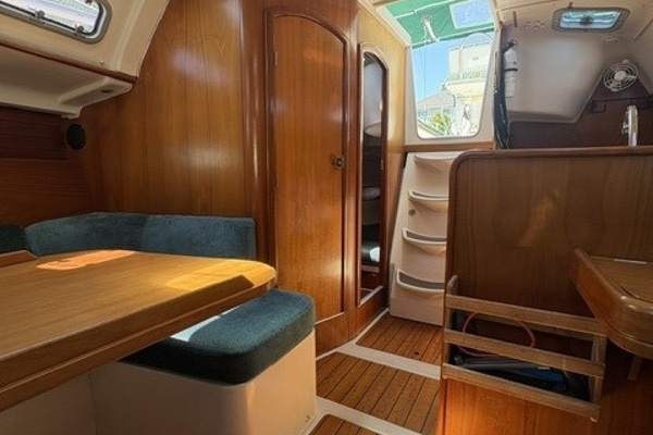 Destiny 32ft Beneteau Yacht For Sale
