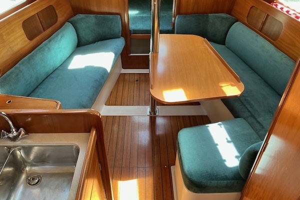 Destiny 32ft Beneteau Yacht For Sale