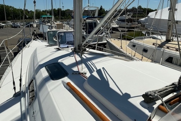 Destiny 32ft Beneteau Yacht For Sale