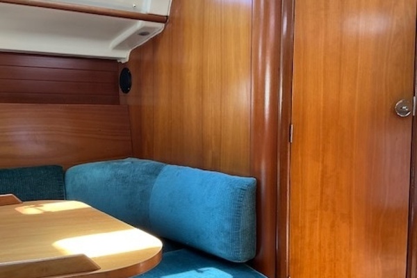Destiny 32ft Beneteau Yacht For Sale