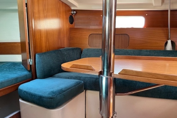 Destiny 32ft Beneteau Yacht For Sale