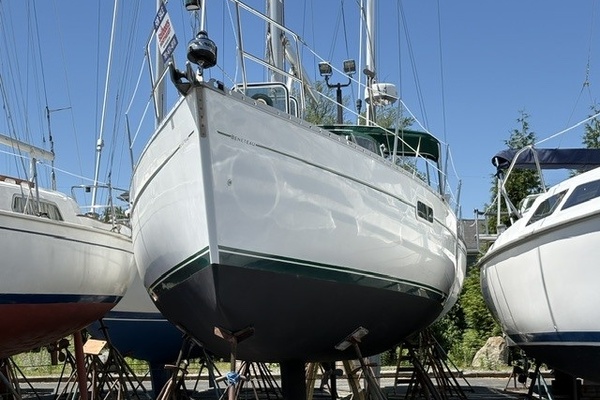 Destiny 32ft Beneteau Yacht For Sale