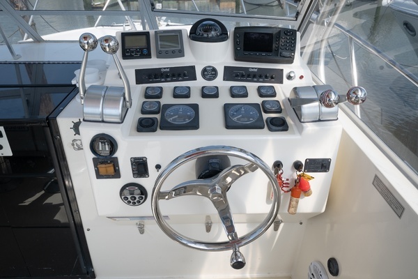 Photo of the 2001 Carolina Classic 28 Express
