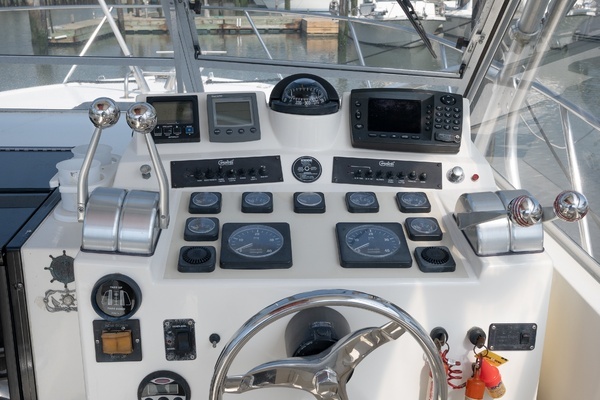 Photo of the 2001 Carolina Classic 28 Express