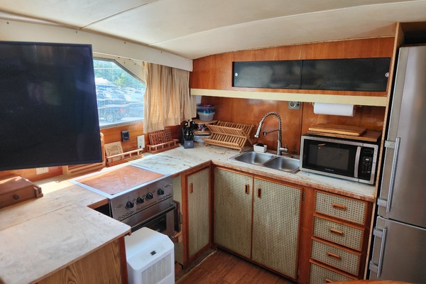 42ft Bertram Yacht For Sale