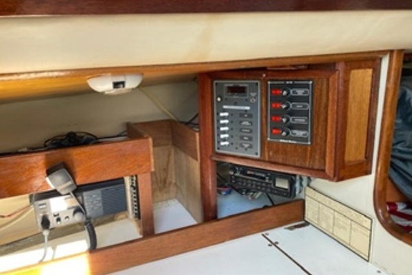 Watermark 33ft Carter Yacht For Sale
